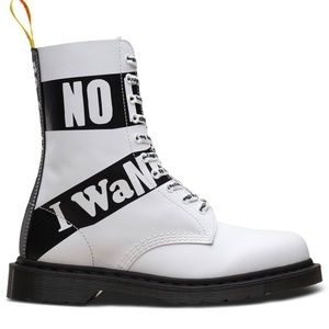 1490 SXP WHITE SMOOTH BOOT
Dr. Martens